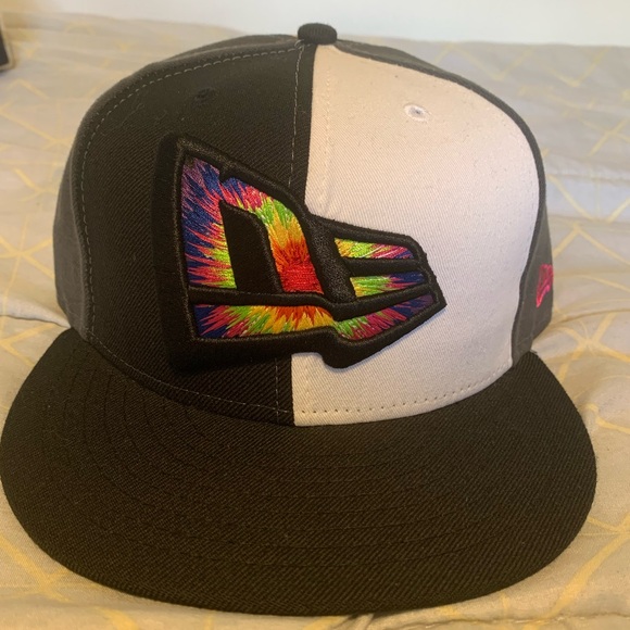 RARE NEW ERA RAINBOW ANNIVERSARY FITTED CAP - Picture 1 of 4